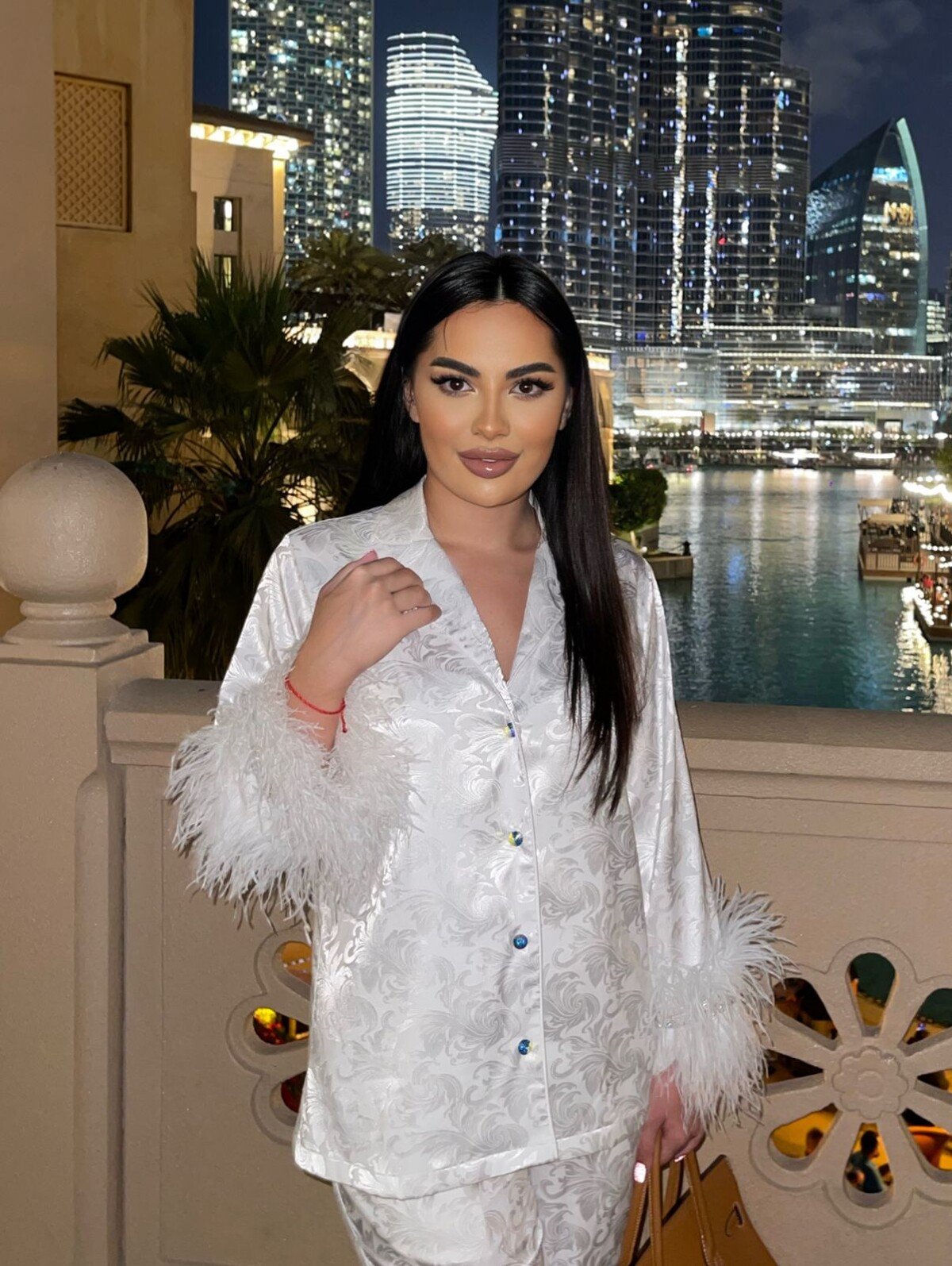 במרכז – ג'ני – בחורה חדשה - תמונה 7